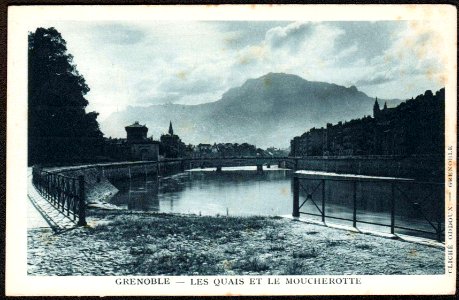 Grenoble Les quais et le Moucherotte