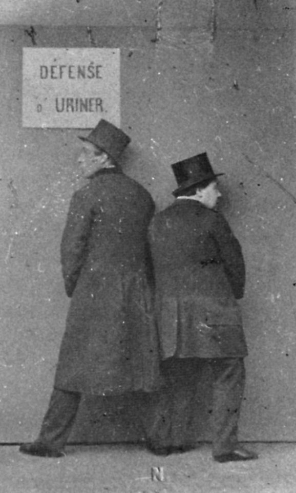 Französischer Photograph um 1865 - »Urinieren verboten« (Zeno Fotografie)