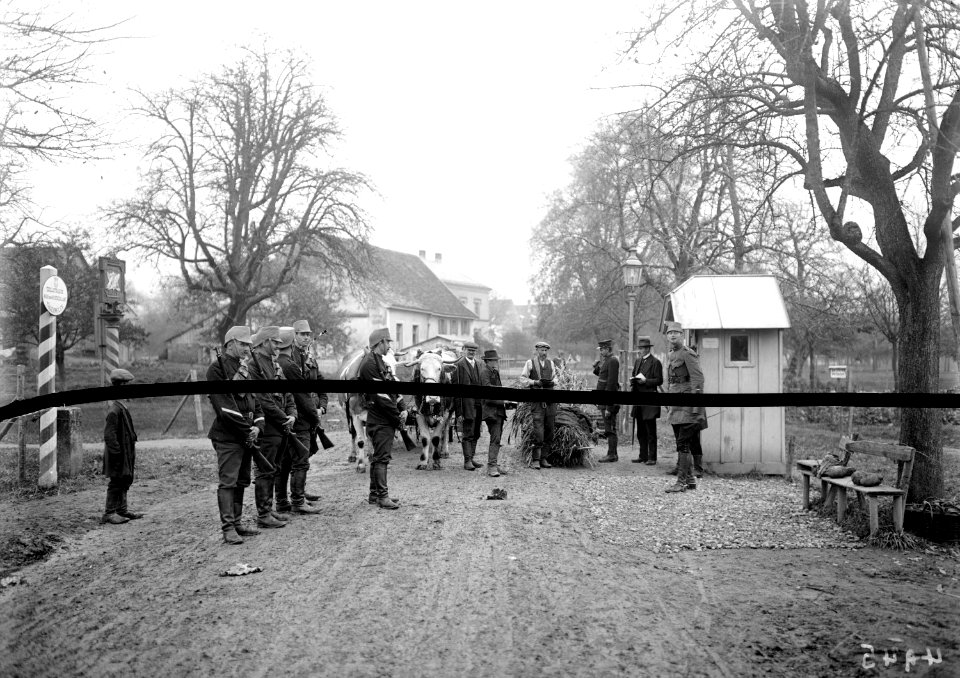 Grenzwachtposten Tägerwilen - Konstanz. Passkontrolle - CH-BAR - 3240959