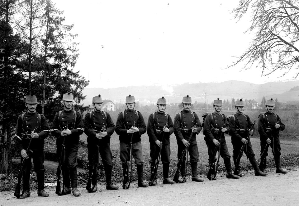 Grenzwachtmannschaft in Oberwiesen bei Schleitheim - CH-BAR - 3240974