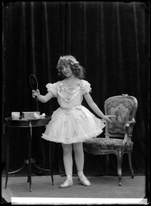 Greta Strandin in Balettdivertissement at Kungliga Operan 1910 - SMV - NS092