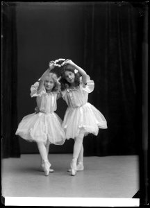 Greta and Ebon Strandin, dancers, photo 1907 - SMV - NS078