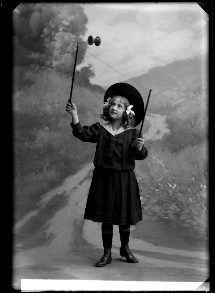 Greta Strandin, portrait 1907 - SMV - GS074