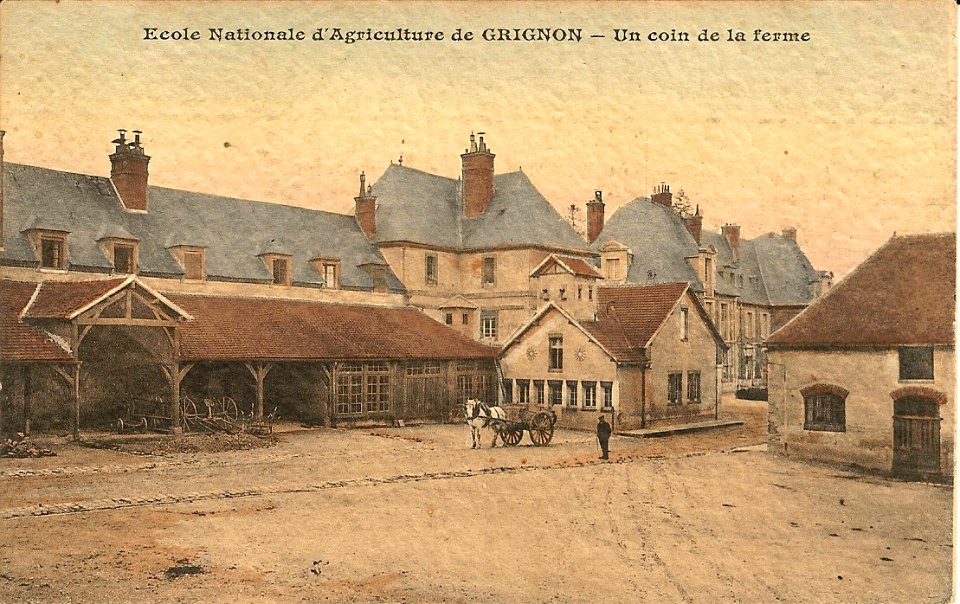 Grignon - un coin de la ferme