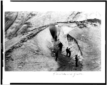 Grindelwald Grotto LCCN94514018