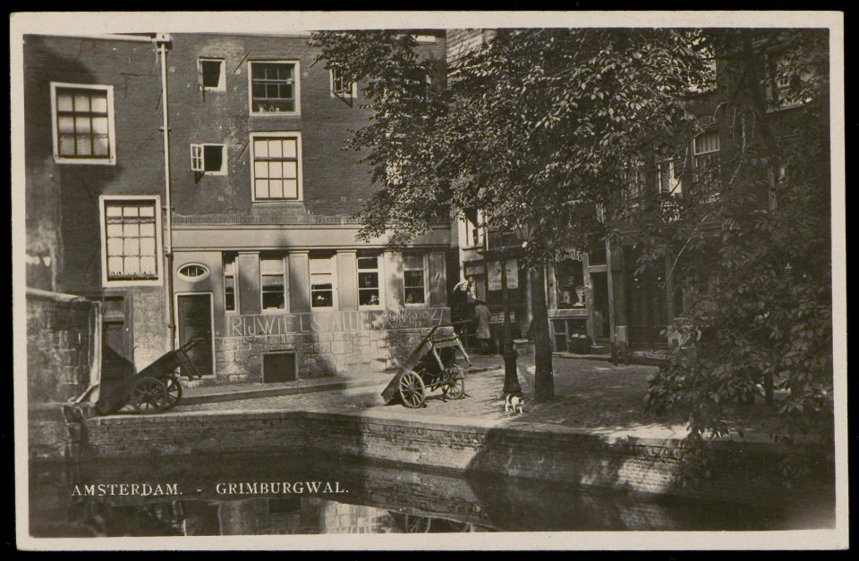 Grimburgwal richting Langebrugsteeg. Uitgave J. Sleding, Amsterdam, Afb PBKD00330000023