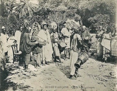 Griots du Kissidougou (Guinée) (cropped)