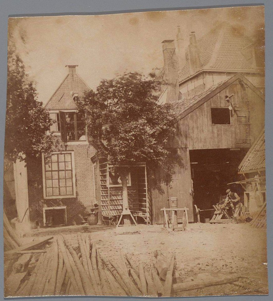 Grote Bickersstraat 4 (achterzijde) Scheepswerf De Reus, gezien vanaf het Westerdok in de Zomer photo