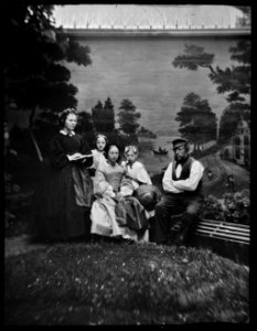 Groepsportret met Gerbrand Kost (1816- ), Aagje Olie (1837- ), Hendrika Olie en twee onbekende meisjes (max res) photo