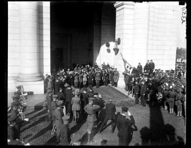 Group at Union Station, Washington, D.C. LCCN2016890808