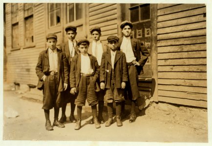 Group in which the two smallest are Camillo De Marco, 129 Common St., to right of picture (see 2470). Joseph Dangolo, to left of picture, 61 Common Street. LOC nclc.02337