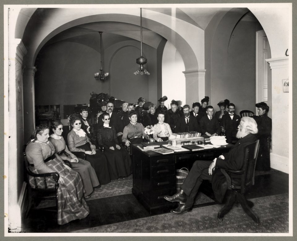 Group of blind people in reading room, ground floor, NE corner of Jefferson Building LCCN2010655000