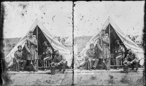 Group of 7th Infantry - NARA - 529777