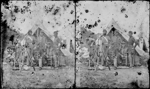 Group of 7th Infantry - NARA - 529810