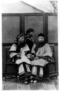 Group of Chinese women LCCN2011660127