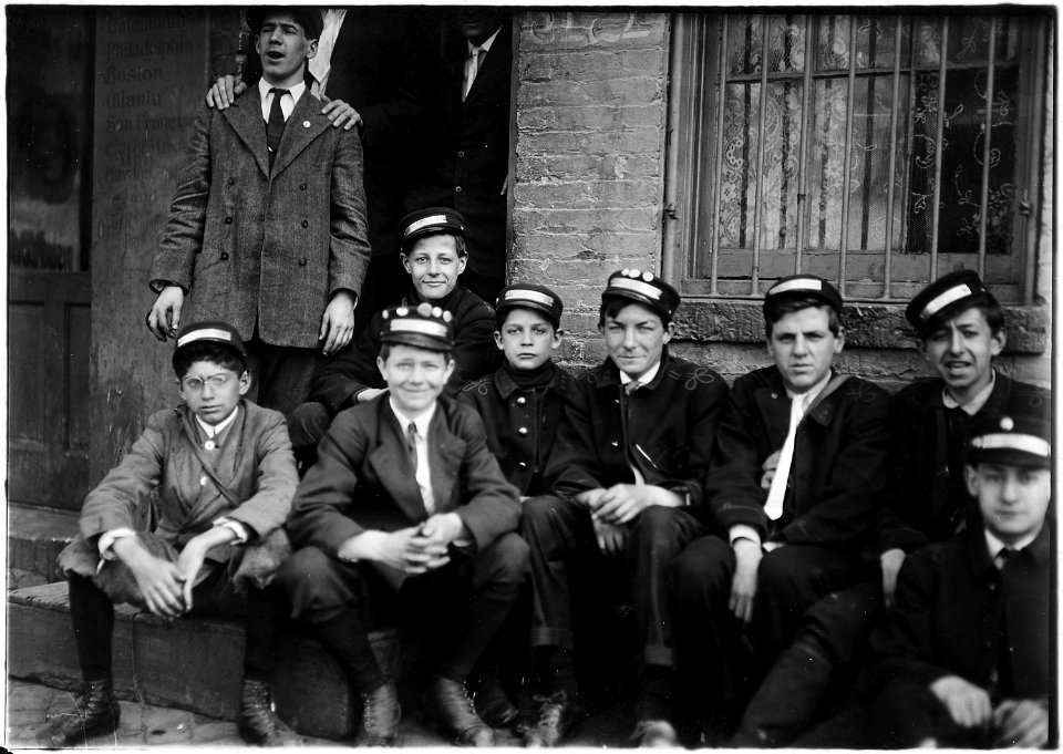 Group of dime messenger service boys - NARA - 523533