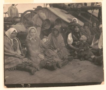 Group of emigrants (women and children) from eastern Europe on deck of the S.S. Amsterdam LCCN91482252
