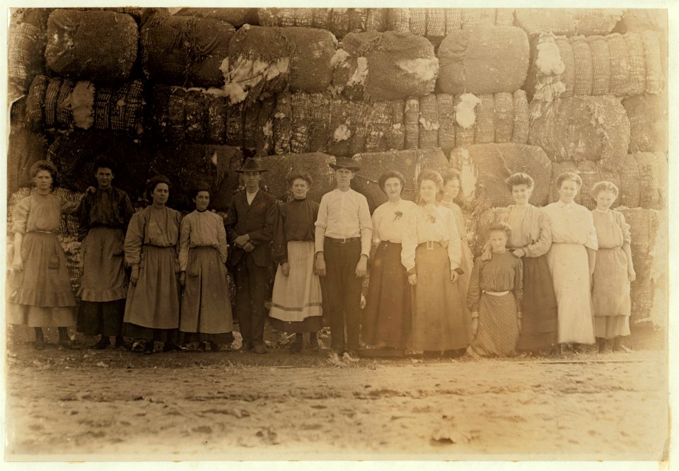 Group of employees in Lancaster (S.C.) Cotton Mills. LOC nclc.01428