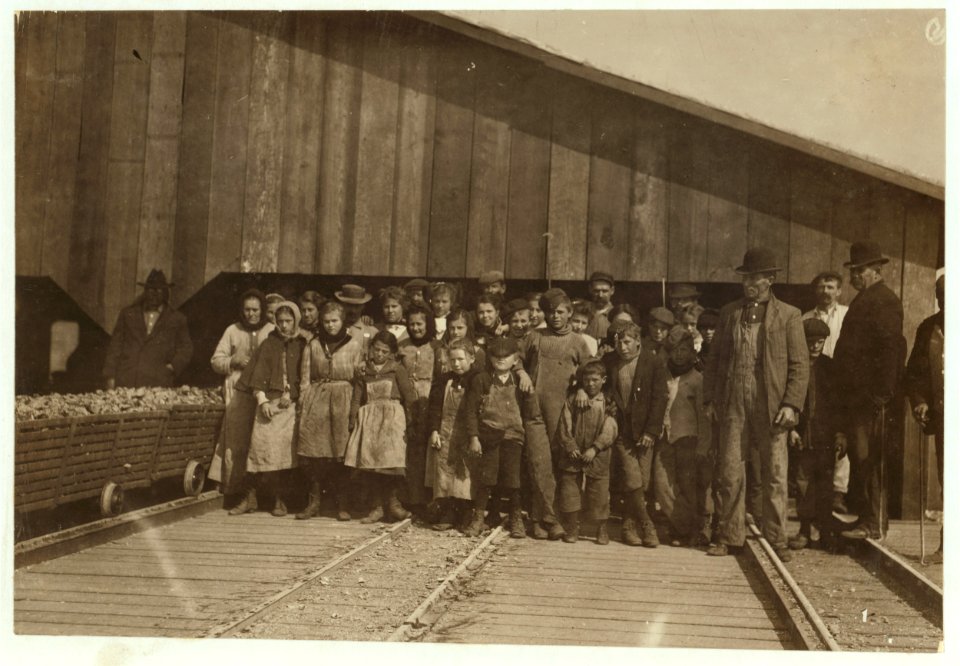 Group of oyster-shuckers all working in Alabama Canning Co., from seven years upward. LOC cph.3a20278