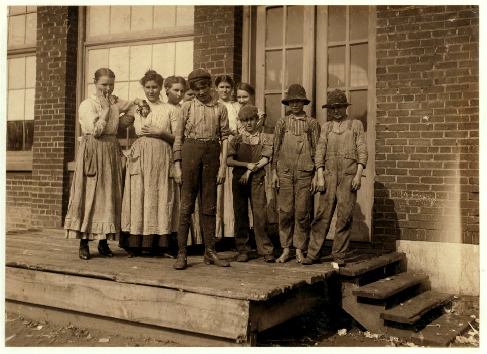 Group of workers in Central Mills. LOC nclc.01958