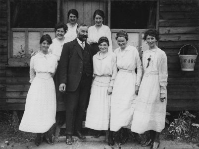 Group of women carpenters. British army in France. 6-30-1917 165-BO-1322 photo