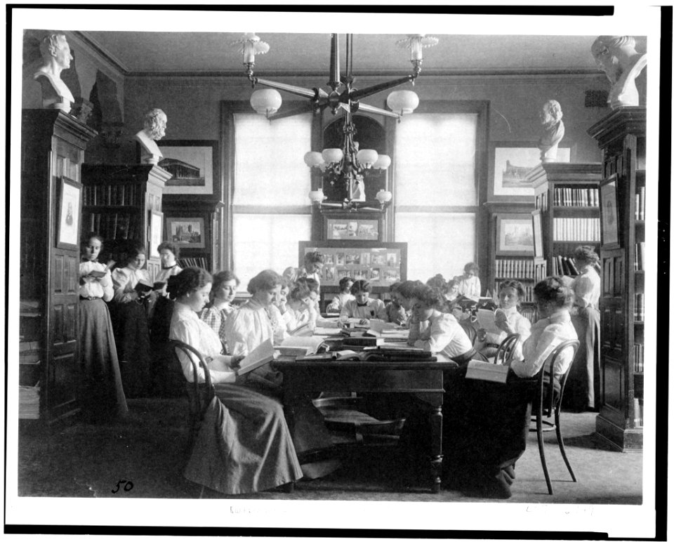 Group of young women reading in library of normal school, Washington, D.C. LCCN90711146