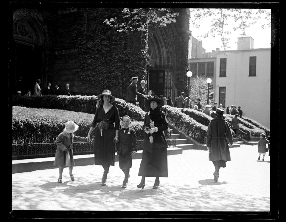 Group outside church LCCN2016891352