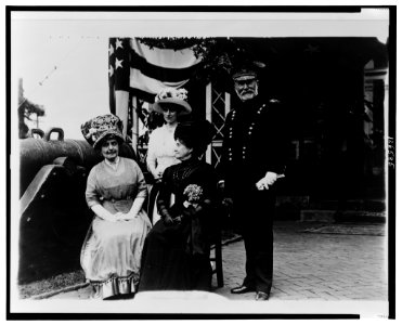 Group portrait of Ida H. Grant, unidentified woman, Julia Dent Grant, and Frederick Dent Grant, son of U.S. Grant, LCCN2001695461