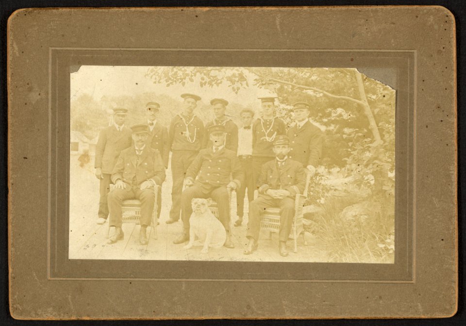 Group portrait of naval personnel including an African American hospital steward LCCN2010651605