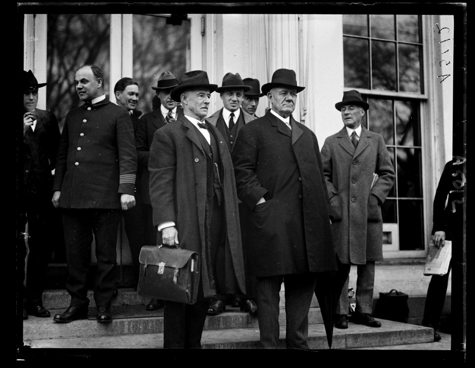 Group; Edwin Denby, second from right. White House, Washington, D.C. LCCN2016891816
