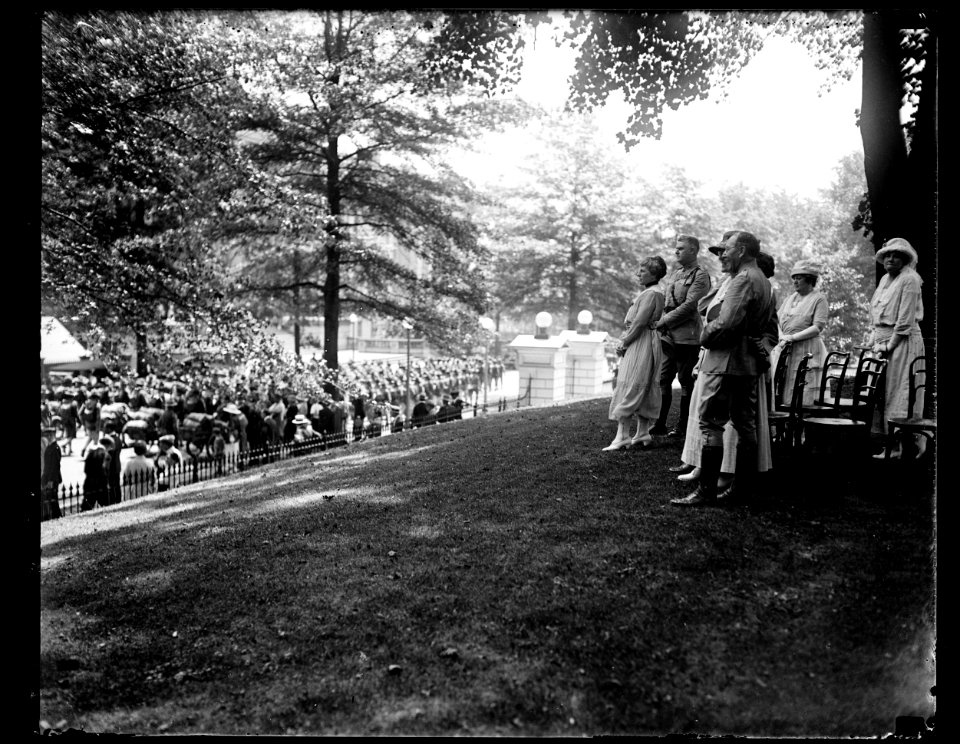 Group; includes Mrs. Harding. White House, Washington, D.C. LCCN2016891544
