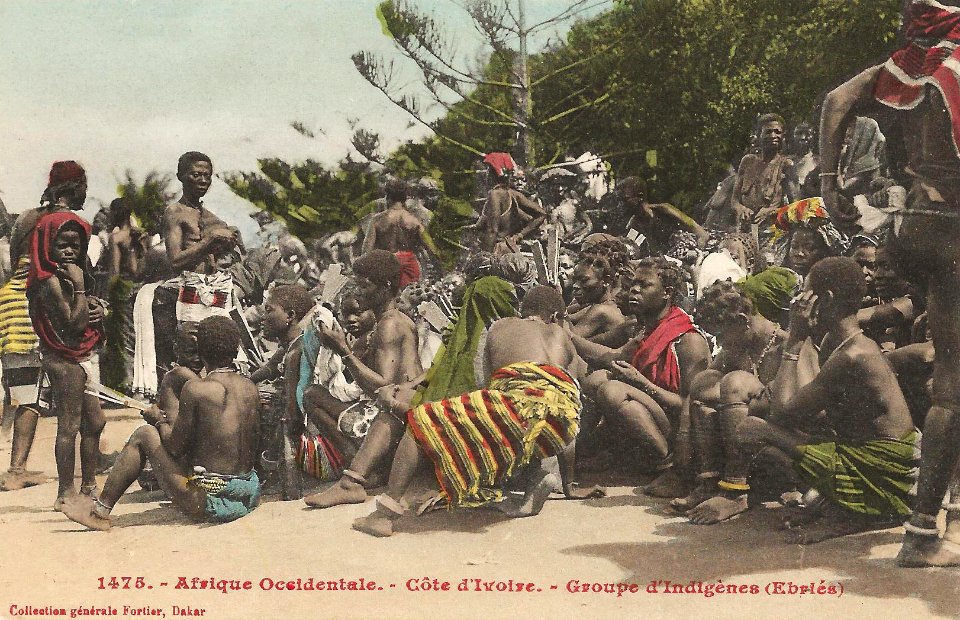 Groupe d'indigènes (Ebriés) (Côte d'Ivoire)