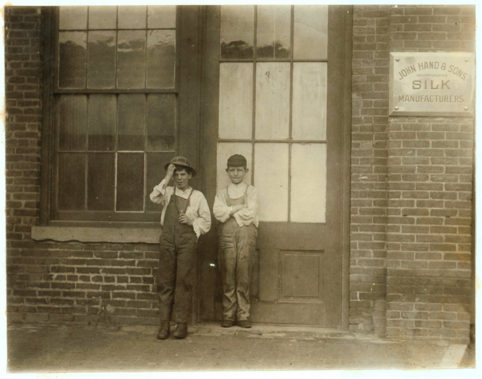 Groups of workers in Hand's Silk Mill. LOC nclc.04675