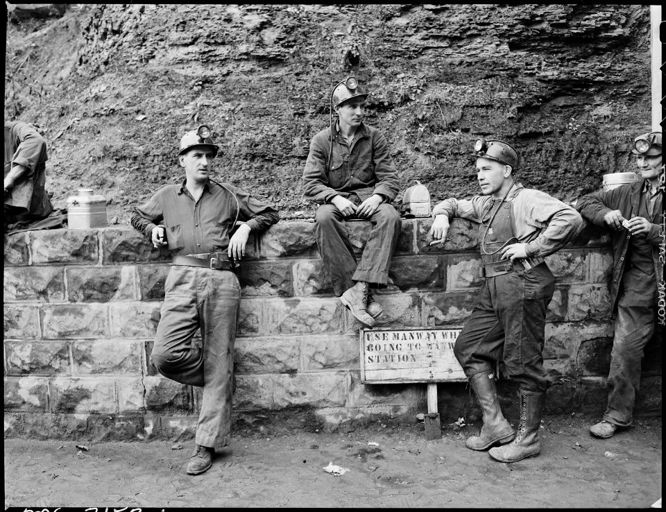 Groups of miners waiting for the mantrip. Inland Steel Company, Wheelwright ^1 & 2 Mines, Wheelwright, Floyd County... - NARA - 541449
