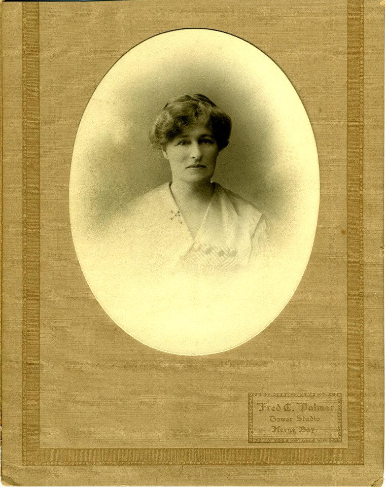 Fred C Palmer portrait of woman Herne Bay 005