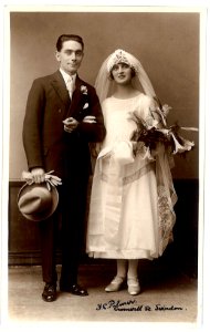 Fred C Palmer Swindon wedding couple 002