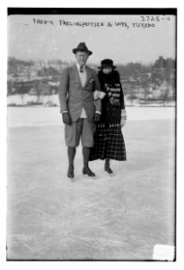 Fred'k Frelinghuysen & wife, Tuxedo LCCN2014700769