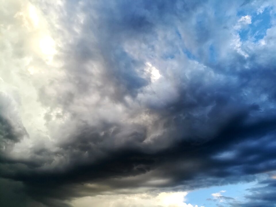 Thunderstorm storm wind photo