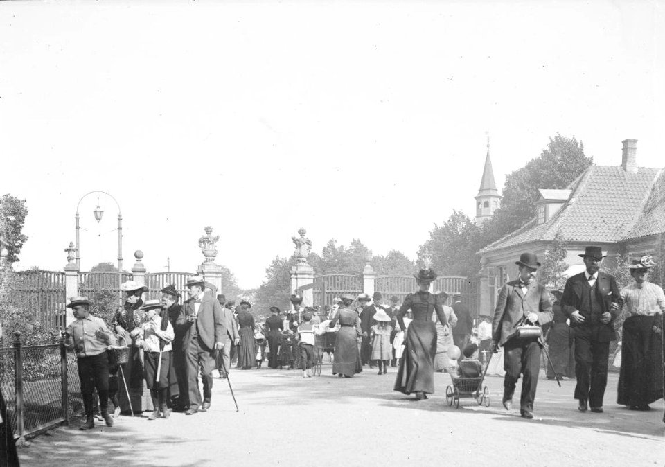 Frederiksberg Runddel by Fritz Theodor Benzen (3)
