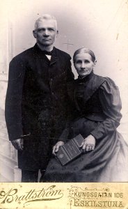 Fredrik & Christina Charlotta Pettersson c 1885