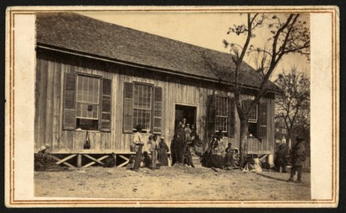 Freedmen's school, Edisto Island, S.C.) - Samuel A. Cooley, photographer, Savannah, Ga., Hilton Head, S.C., Beaufort, S.C LCCN2010647918
