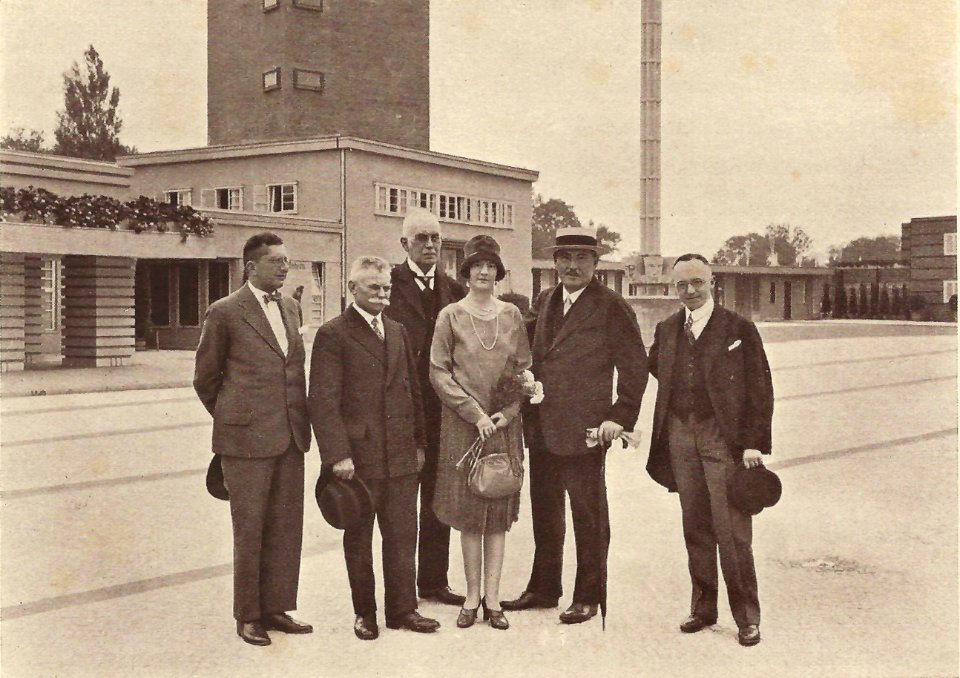 Freiherr Ago von Maltzan besucht die Ausstellung