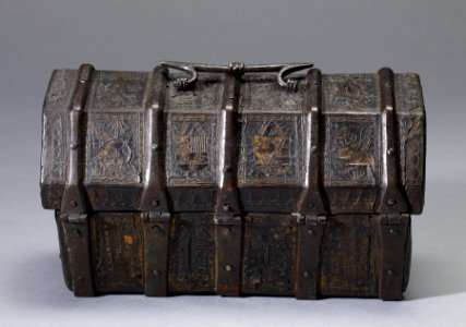 French - Casket with Scenes from Romances - Walters 7314 - Top View C