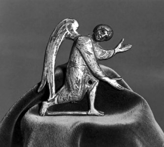 French - Kneeling Angel - Walters 441