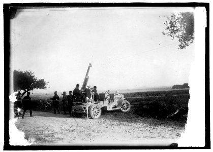 French 75 gun such as defended Paris LCCN2016821382