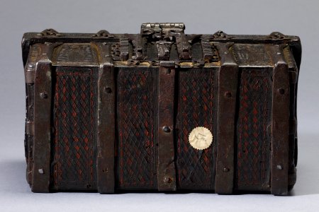 French - Casket with Scenes from Romances - Walters 7314 - Bottom