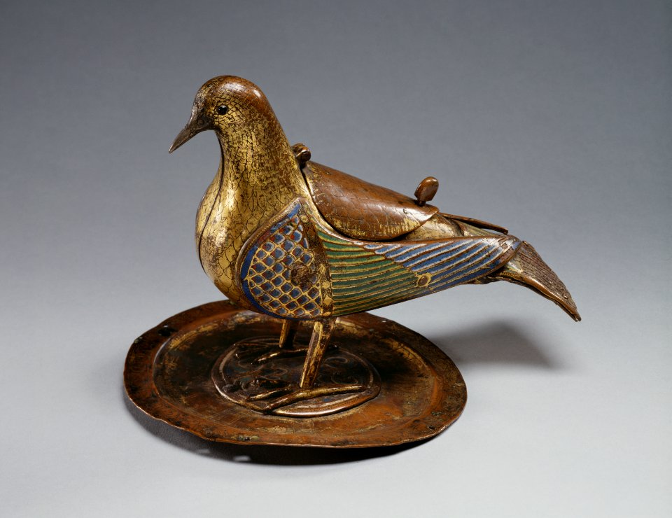French - Eucharistic Dove - Walters 4477 - Profile