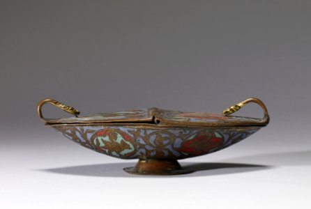 French - Incense Boat - Walters 44701 - Side