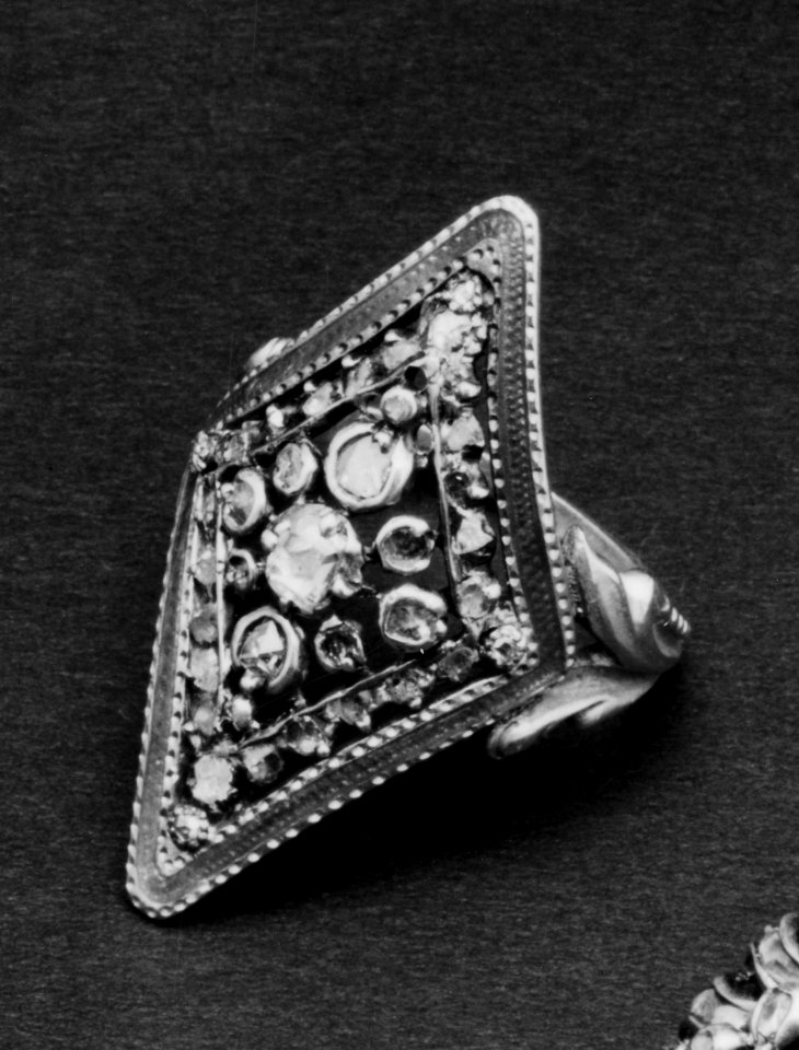 French - Ring - Walters 571793 - Group