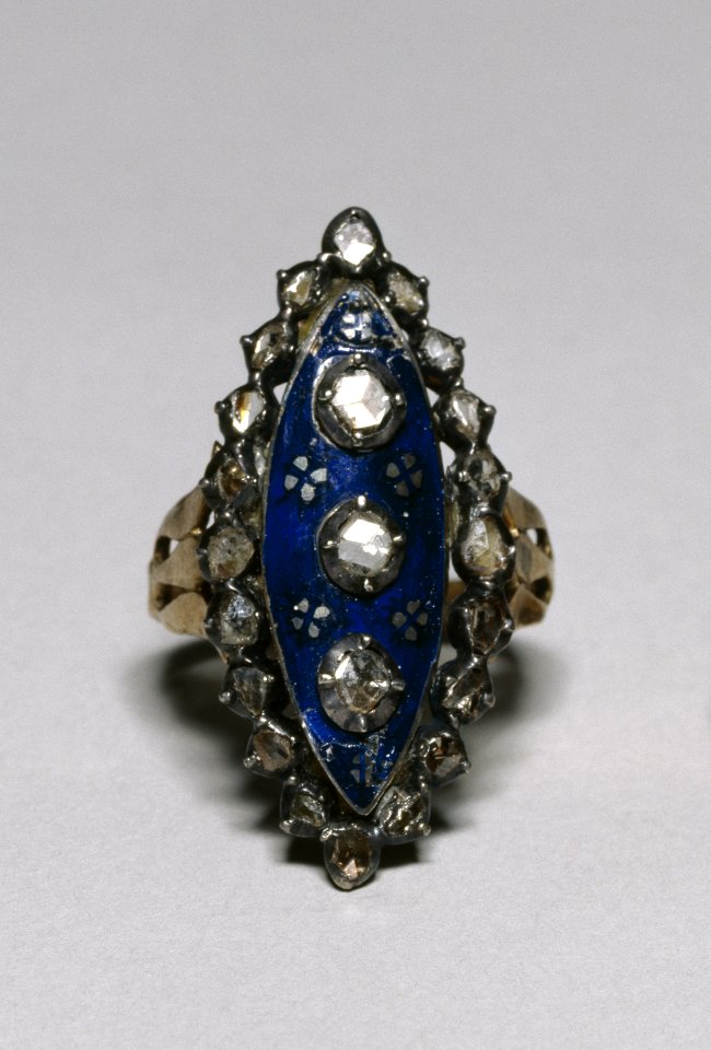 French - Ring with Celestial Motif - Walters 571789 - Top